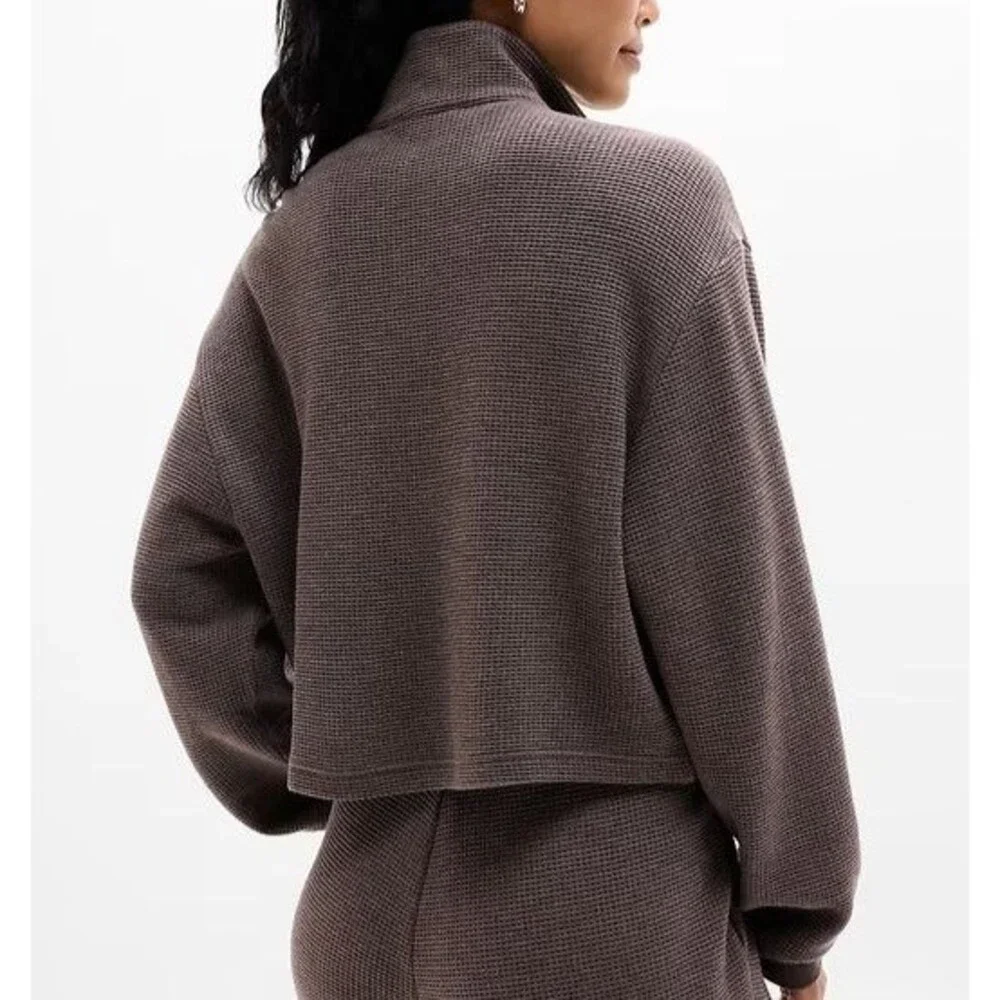 ATHLETA Chocolate Heather Tranquil Waffle Knit 1/2 Zip Crop Sweatshirt Active S - Picture 2 of 10
